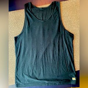 Vuori Strato Tech Tank Navy Heather Medium